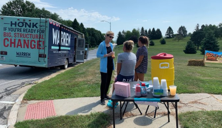 Warren tweet Lemonade cropped