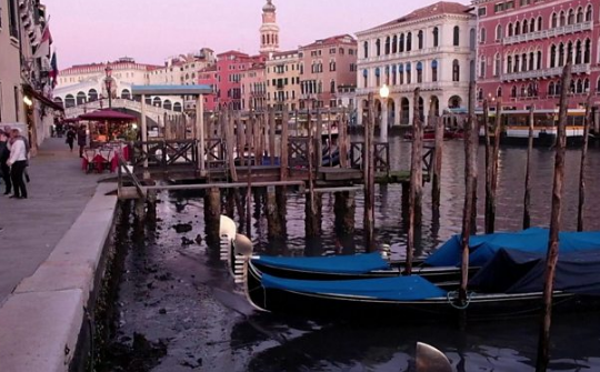 Image - BBC Venice canals run dry again