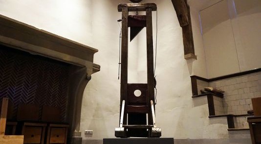 Guillotine