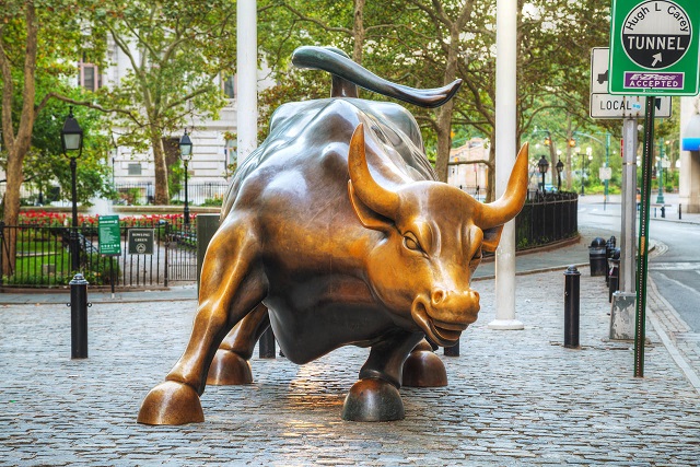 Bull on Wall Street