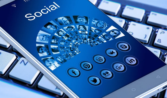 Social Media smartphone tech