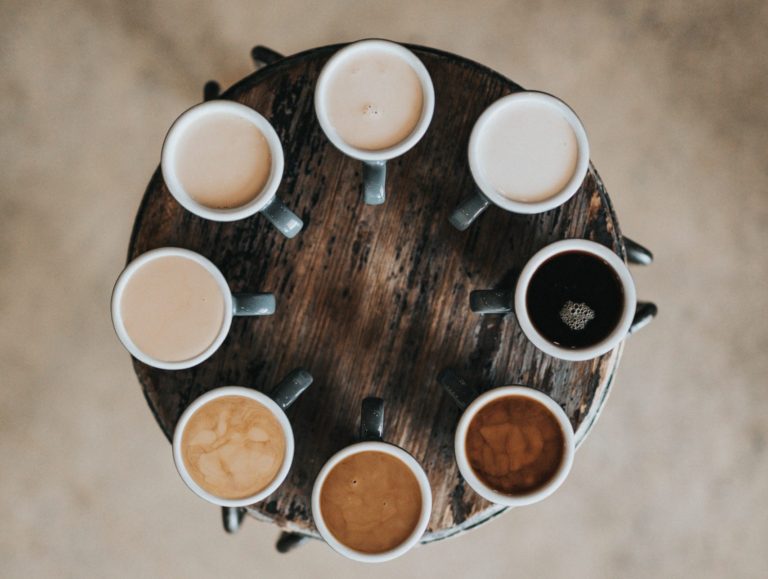 Diversity color doffee cupps in a ring