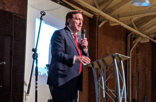 Mike Lindell 2 603 Allinace Dinner SM GG 2021