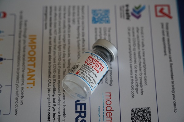 Moderna Vaccine vial