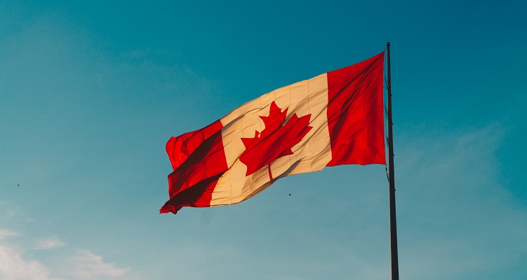 Flag canada Photo by Hermes Rivera on Unsplash