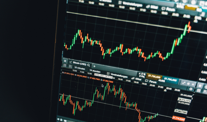 online trading original Photo by Alesia Kozik pexels-alesia-kozik-6781273