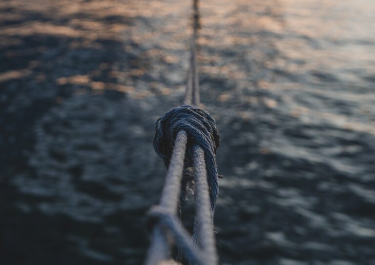 Rope knot water line original Photo by Alex Ware on Unsplash