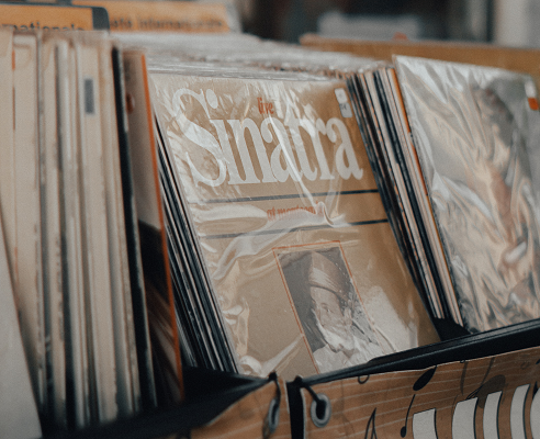 Album Sinatra original Photo by Ethan Rougon on Unsplash