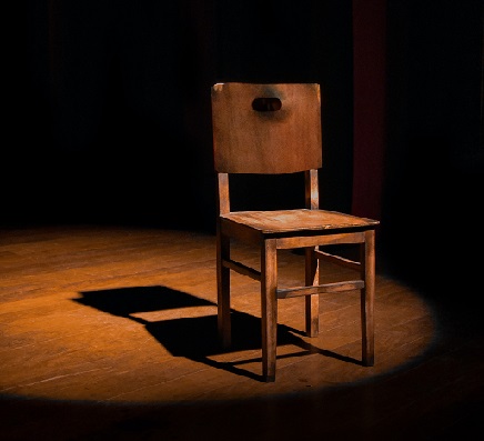 Empty Chair allec-gomes-9xpnmt41NKM-unsplash