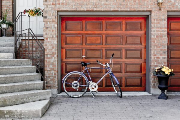 Garage Door kevin-wolf-3AbwSH1y9dc-unsplash