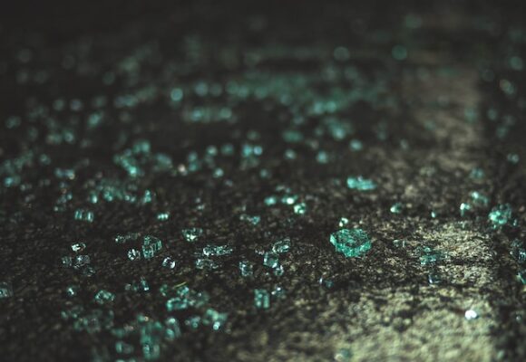 broken auto glass car theft Photo by Jamie Street on Unsplash