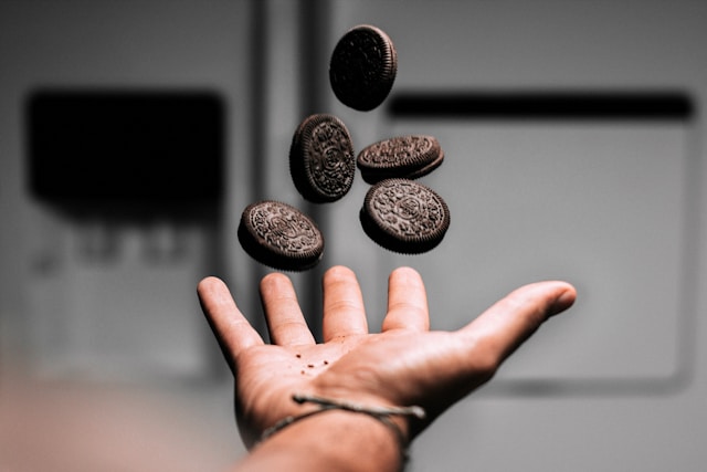 oreo cookies Photo by SHAYAN IZADI Unsplash