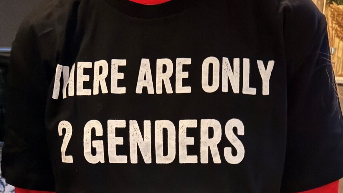 MP-shirt-only two genders