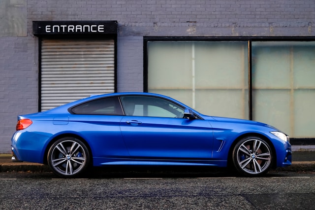 blue car