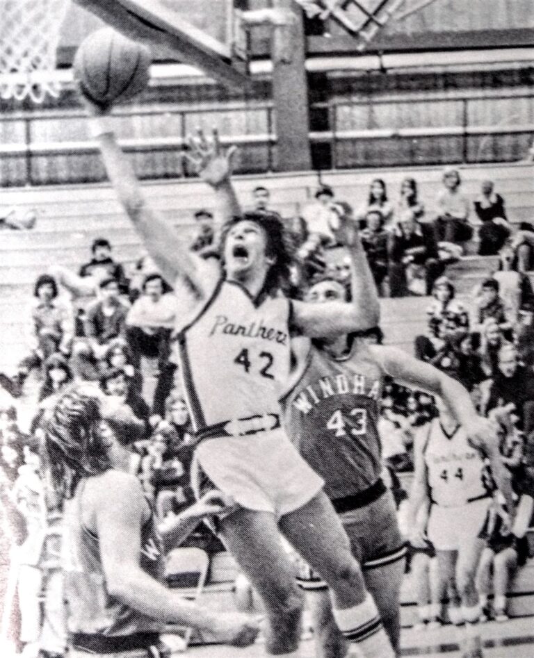 Mike Moffett playing hoops in 76