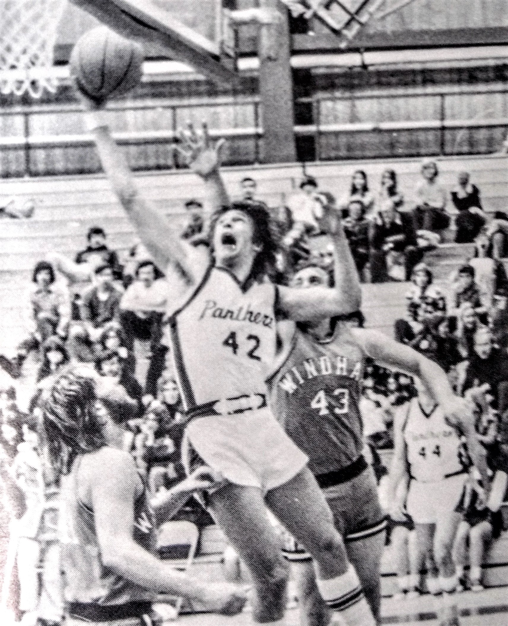 Mike Moffett playing hoops in 76