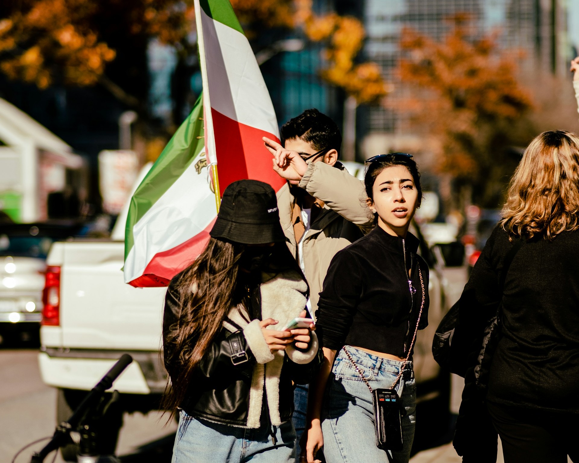 Women Iran freedom protest