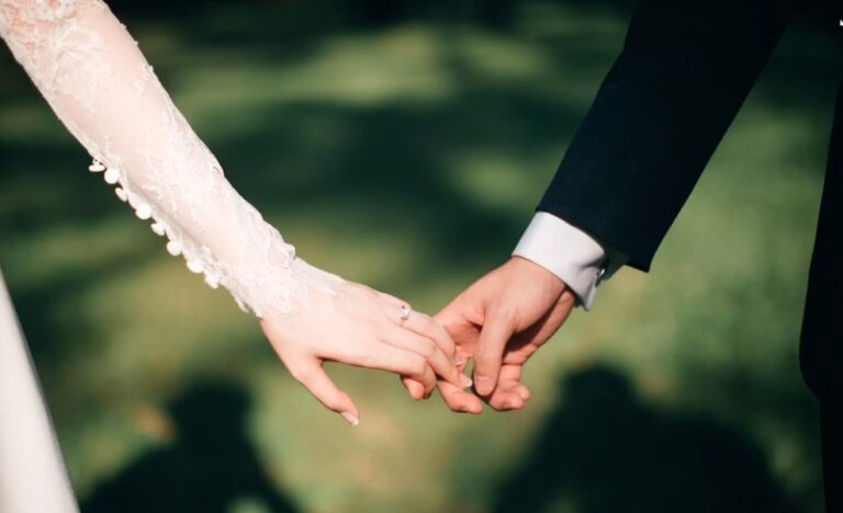 wedding husband and wife holding hands