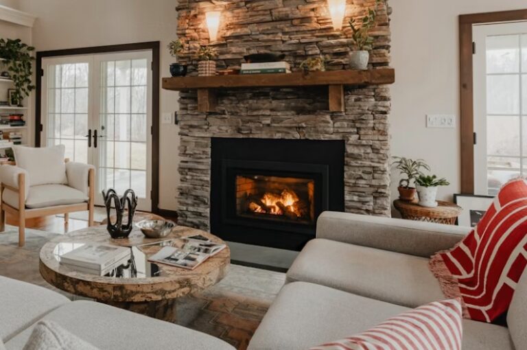 gas fireplace in luxuriousliving room