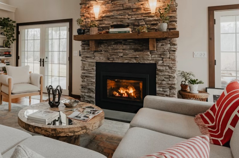 gas fireplace in luxuriousliving room